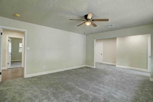 2801 SE Lee Blvd, Lawton, OK 73501