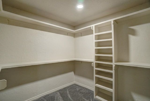 2801 SE Lee Blvd, Lawton, OK 73501