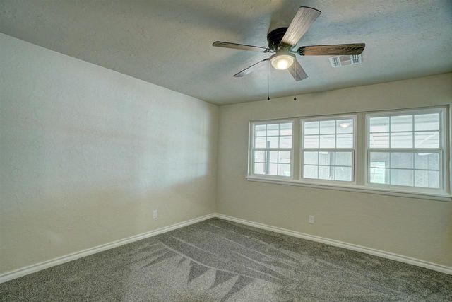 2801 SE Lee Blvd, Lawton, OK 73501