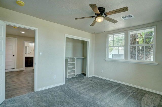 2801 SE Lee Blvd, Lawton, OK 73501