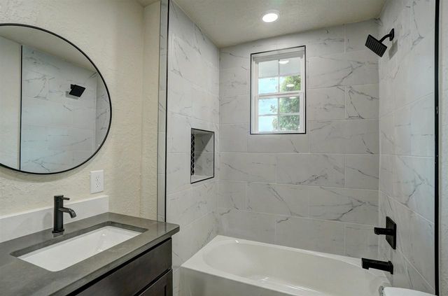 2801 SE Lee Blvd, Lawton, OK 73501