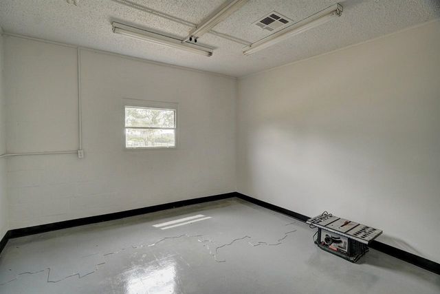 2801 SE Lee Blvd, Lawton, OK 73501