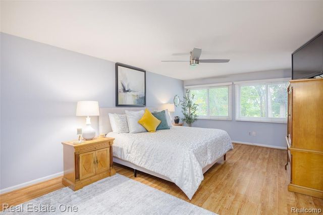 2371 Red Maple Drive, Troy, MI 48098