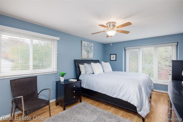 2371 Red Maple Drive, Troy, MI 48098