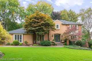 2371 Red Maple Drive, Troy, MI 48098