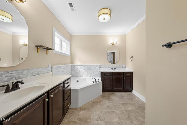 347 Country Mill Way, Fuquay Varina, NC 27526