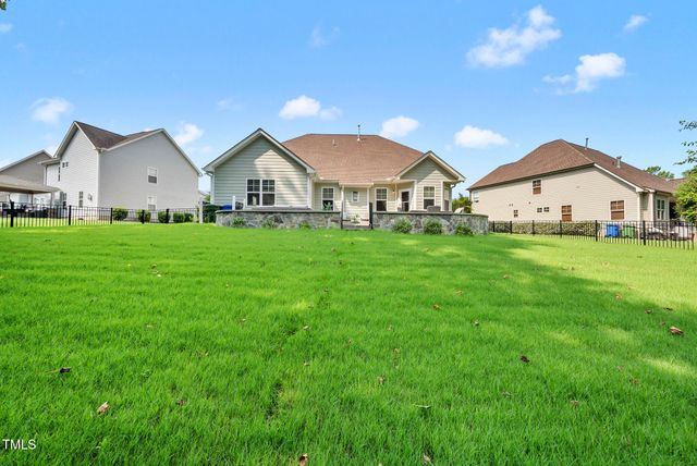 347 Country Mill Way, Fuquay Varina, NC 27526