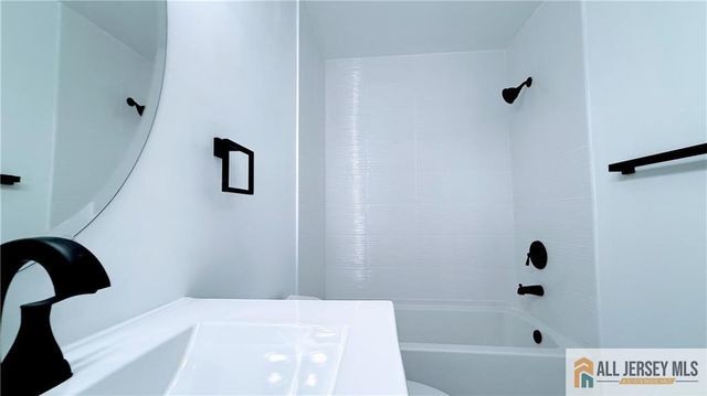 13 Powell Court 24, Hightstown, NJ 08520