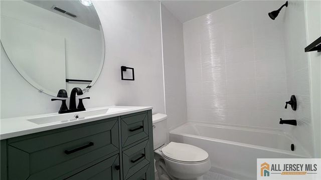 13 Powell Court 24, Hightstown, NJ 08520