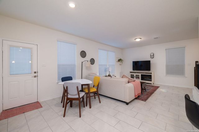 14839 Vance Jackson Rd Apt 411, San Antonio, TX 78249