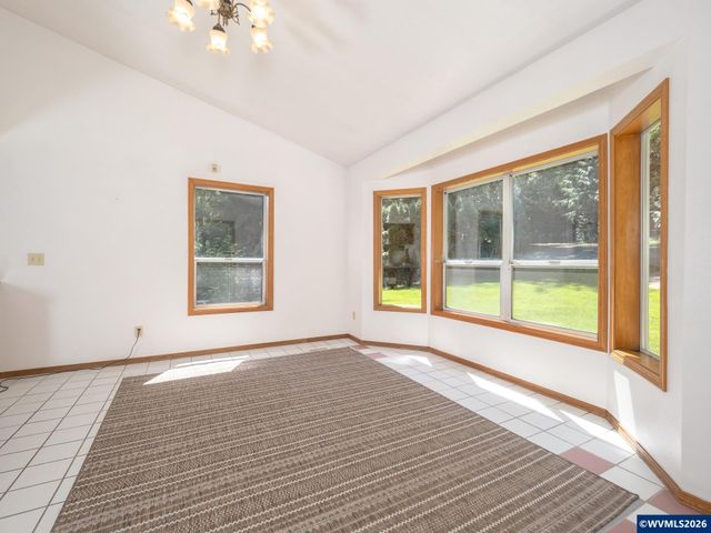 27701 SW Strawberry Hill Dr, Hillsboro, OR 97123