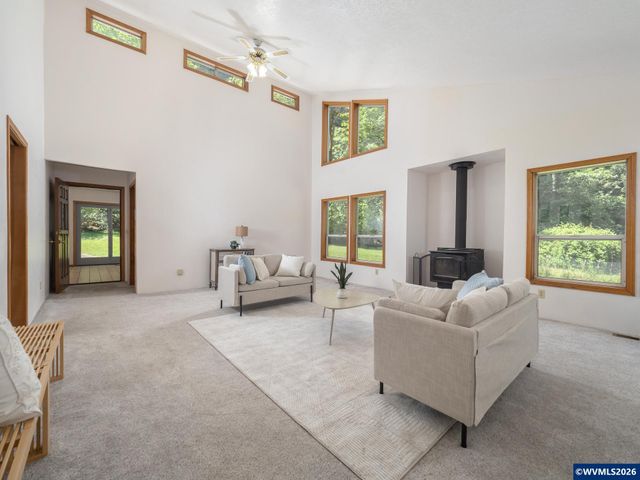 27701 SW Strawberry Hill Dr, Hillsboro, OR 97123