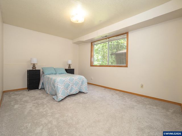 27701 SW Strawberry Hill Dr, Hillsboro, OR 97123