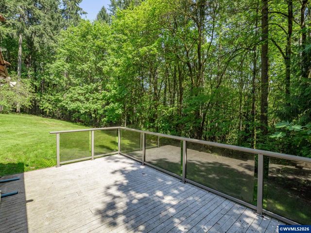 27701 SW Strawberry Hill Dr, Hillsboro, OR 97123