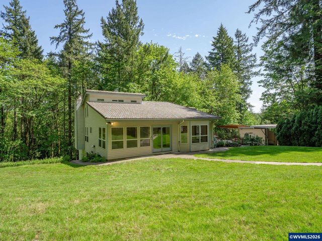 27701 SW Strawberry Hill Dr, Hillsboro, OR 97123