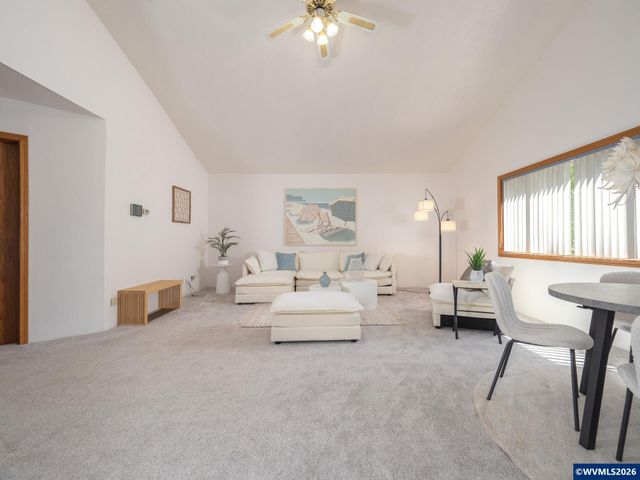 27701 SW Strawberry Hill Dr, Hillsboro, OR 97123