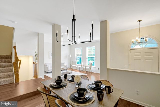 2916 MAINSTONE DR, Fairfax, VA 22031