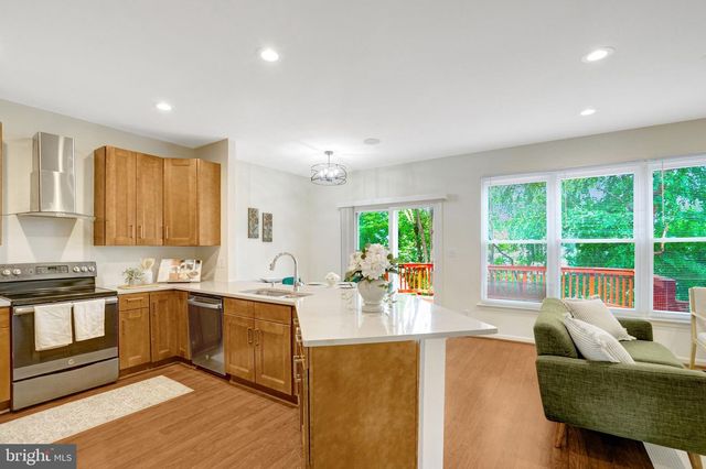 2916 MAINSTONE DR, Fairfax, VA 22031