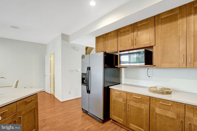 2916 MAINSTONE DR, Fairfax, VA 22031