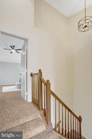 2916 MAINSTONE DR, Fairfax, VA 22031