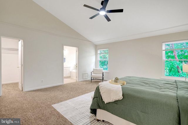 2916 MAINSTONE DR, Fairfax, VA 22031