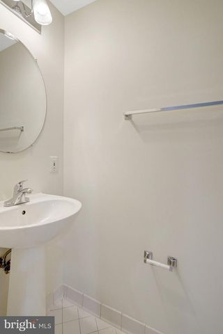 2916 MAINSTONE DR, Fairfax, VA 22031