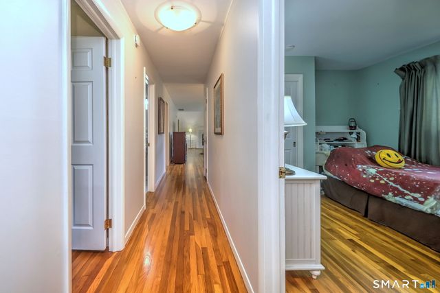 31 Paugussett Road, Newtown, CT 06482