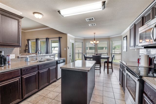 923 Blue Quail Run, Glenn Heights, TX 75154
