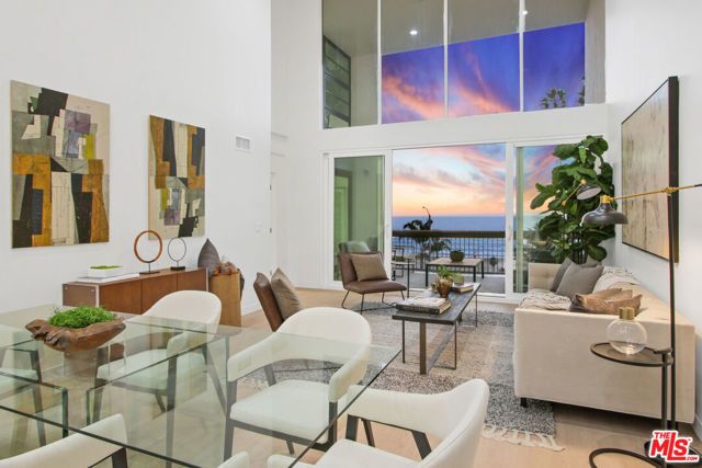 1025 Ocean Avenue 302, Santa Monica, CA 90403