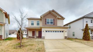 1740 Warmingfield Dr, Murfreesboro, TN 37127