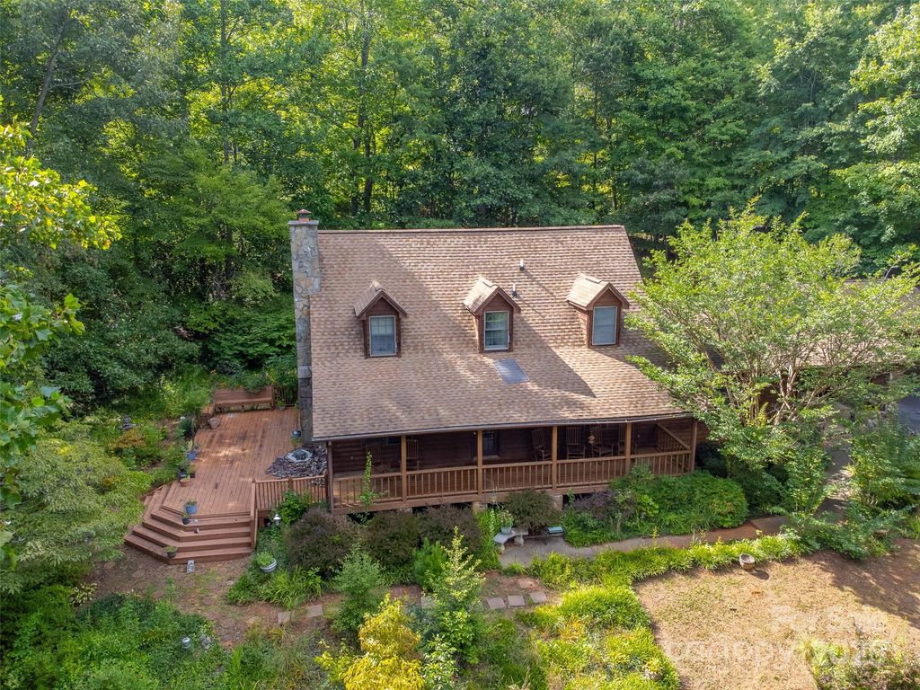 94 Sunray Lane, Sylva, NC 28779