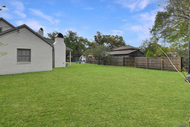 12030 Chester Dr, Baton Rouge, LA 70810