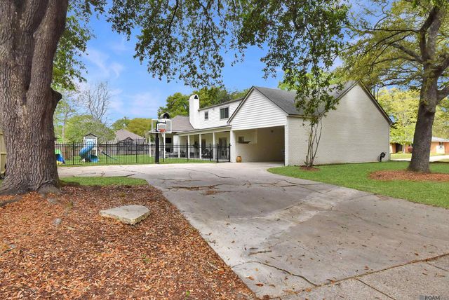 12030 Chester Dr, Baton Rouge, LA 70810