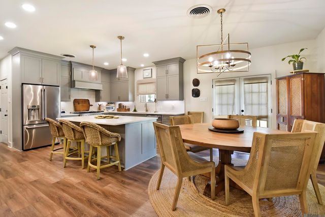 12030 Chester Dr, Baton Rouge, LA 70810