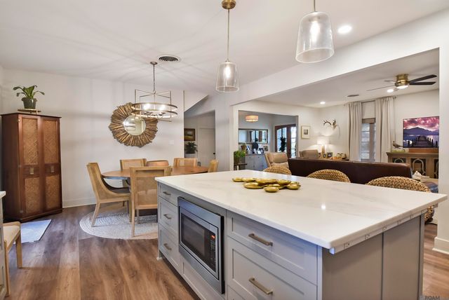 12030 Chester Dr, Baton Rouge, LA 70810