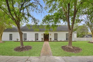 12030 Chester Dr, Baton Rouge, LA 70810