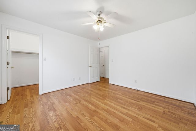 64 Timberland Court, Gay, GA 30218