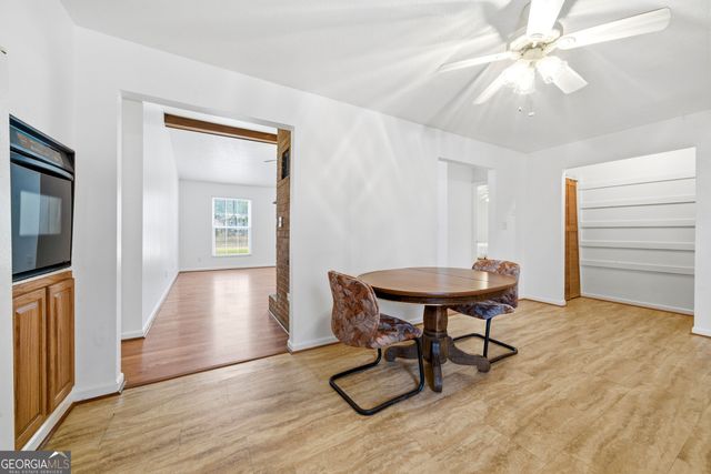 64 Timberland Court, Gay, GA 30218