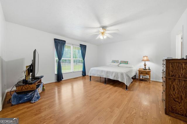 64 Timberland Court, Gay, GA 30218