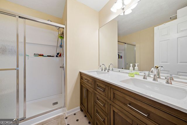 64 Timberland Court, Gay, GA 30218