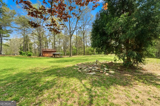 64 Timberland Court, Gay, GA 30218