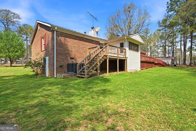 64 Timberland Court, Gay, GA 30218