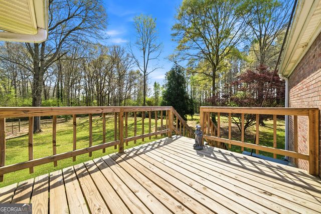 64 Timberland Court, Gay, GA 30218