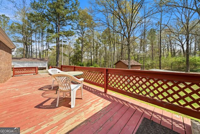 64 Timberland Court, Gay, GA 30218