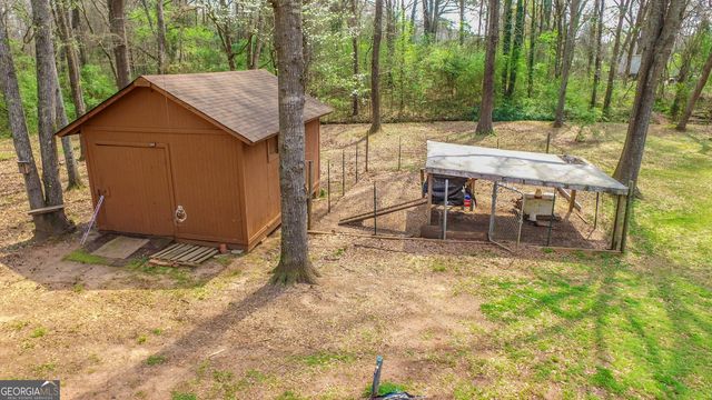64 Timberland Court, Gay, GA 30218