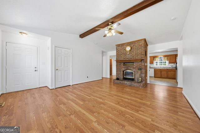 64 Timberland Court, Gay, GA 30218