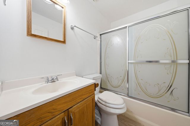 64 Timberland Court, Gay, GA 30218