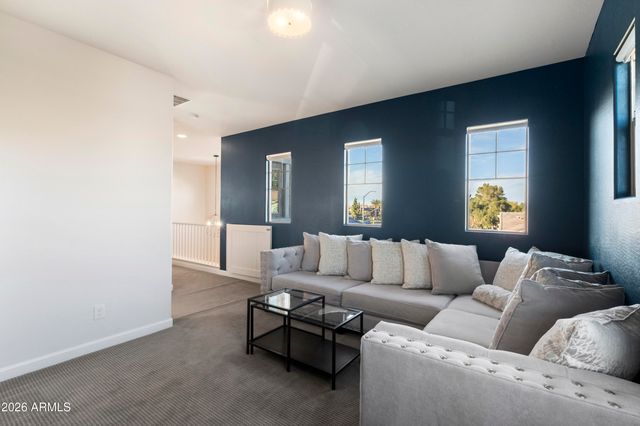 4050 S THISTLE Drive, Chandler, AZ 85248