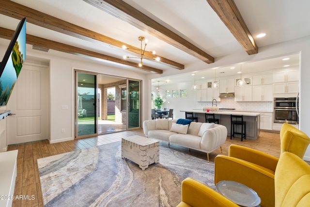 4050 S THISTLE Drive, Chandler, AZ 85248