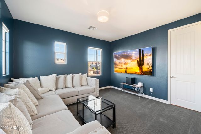 4050 S THISTLE Drive, Chandler, AZ 85248